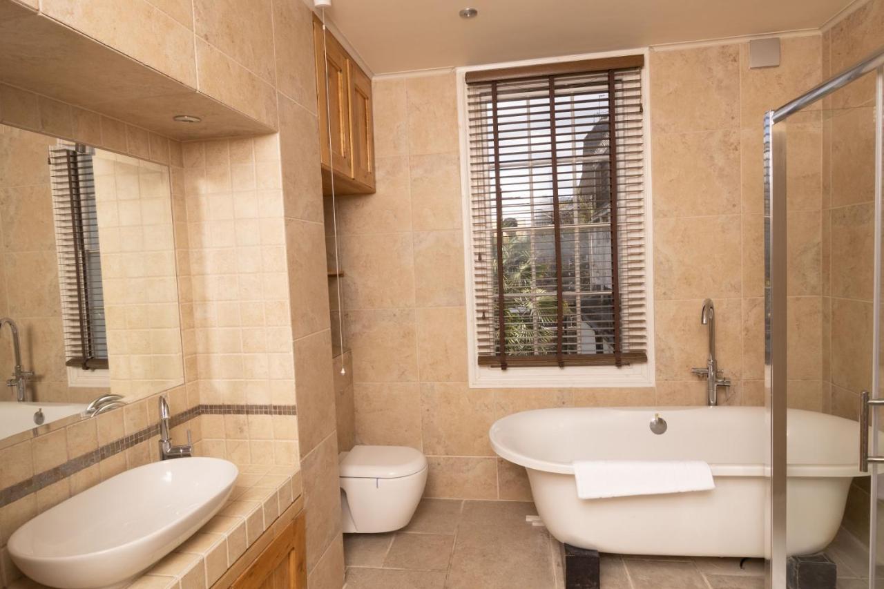 The Angel Place Hideaway - Fair 4Bdr House With Terrace London Luaran gambar